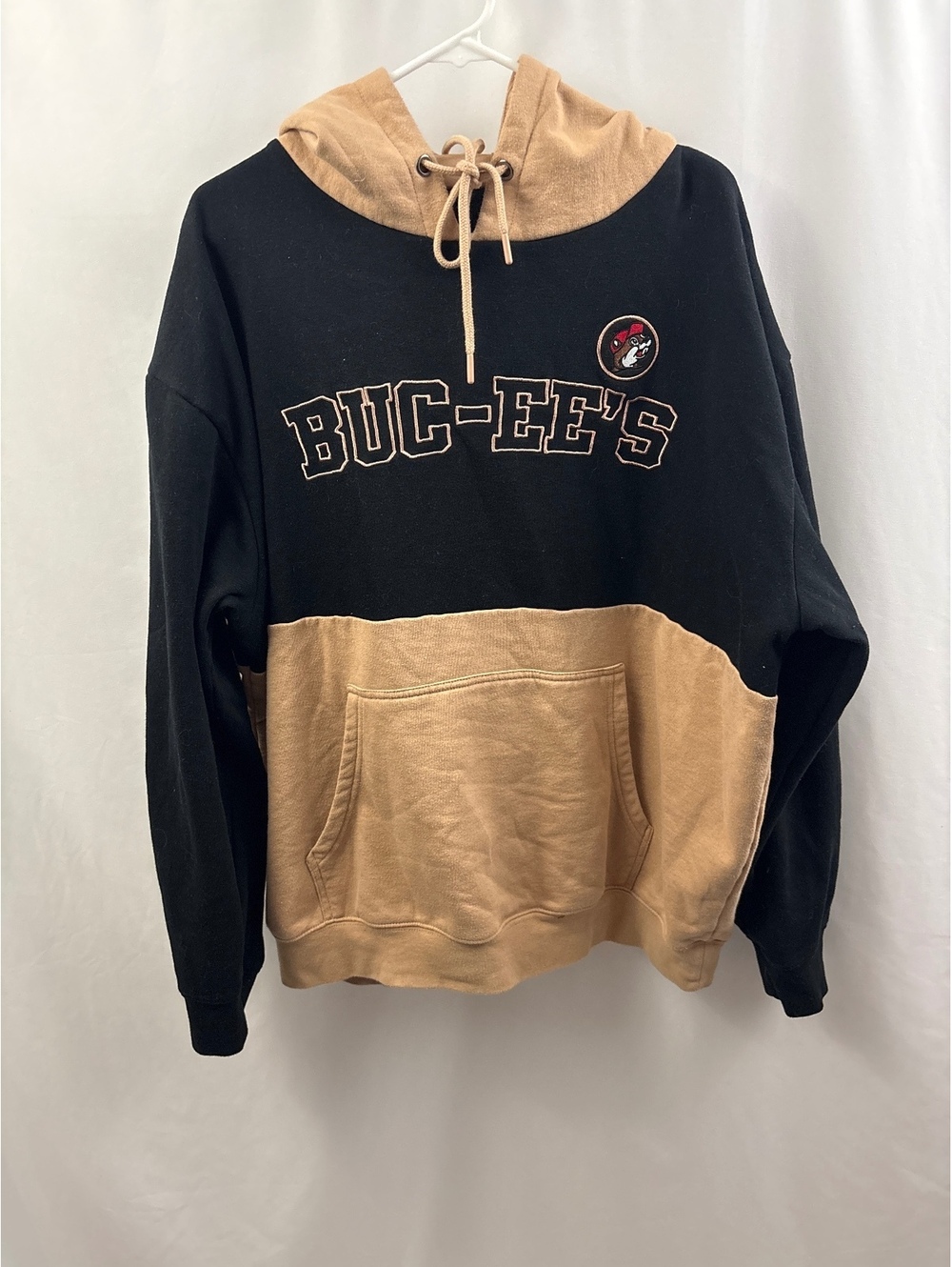 Bucees Hoodie Sweatshirt Mens Unisex 2XL Two Tone Black Tan Logo Texas Cozy